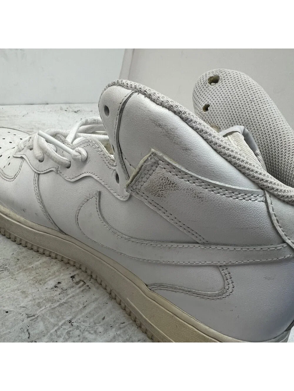 Nike Men's Air Force 1 Mid-Cut Athletic Shoes 315123-111 White Size 10M